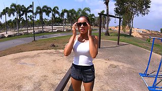 Bubble butt Thai girlfriend anal fucking