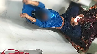 Indian hot saxy figure young bhabhi bath !! Bhabhi have gorgeous figure!!Chupke se video bna