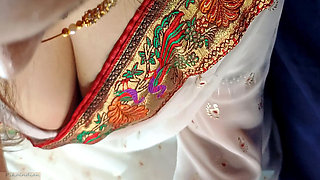 Hot Sexy Desi Housewife Saree Blause Big Natural Boobs Seduce, Fucking and Blowjob Sexy Hot Desi