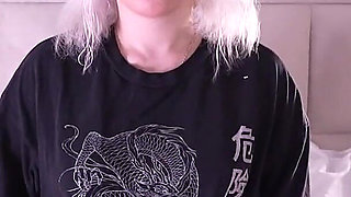 My Step-sister Was Dumped by Her Boyfriend During Ovulation, and as Her Step-brother, I Helped Her Out with Sex.