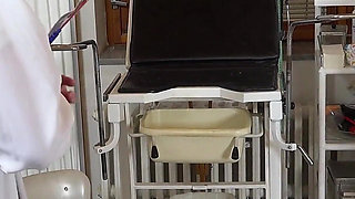 Hot Blonde Teen Vanessa Secret Cums in Gyno Chair