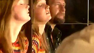 Deutsche Hahnrei-Frau teilt Dreier