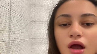 Cum with Me in Snapchat Shower