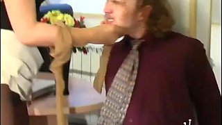 AMELIA-LA COLORADA-SENSUAL SECRETARY BELLA IN NUDE BLACK PANTYHOSE DOES THERAPY ON HER EMPLOYEE: Porn