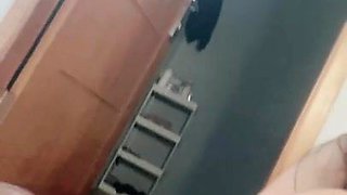 Lagi Meres Asi, Eh Ada Yang Ngintip Dari Loteng - Amateur