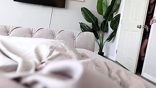 Stepsis tricks heartbroken brother into a crazy bedroom ride