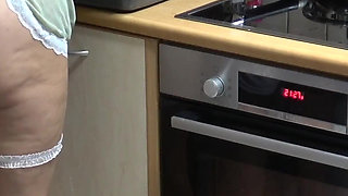 Stepmom Let Me Grinding My Dick on Her Ass While She Cooking