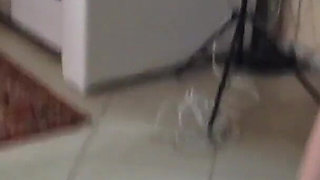 Hand Trample Dance Kicking Fun!.