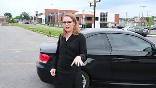 Jaimies Outdoor Blowjob
