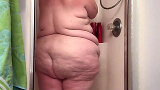 Shower Time with Julie Ginger