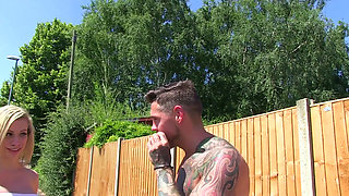 Chessie Kay pisses outdoor