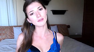 Amateur brunette chick toying her ass and pussy on webcam