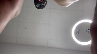 Village Giant Cracked Feet Flakes Rain on Tinnies