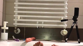 Join My Fan Club on Faphouse if You Like My Wet Feet and Toes