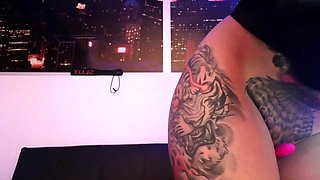 Amateur Webcam Teen Flashes Masturbates