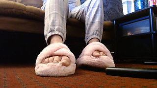 Toe Wiggling Pink Fuzzy Slippers