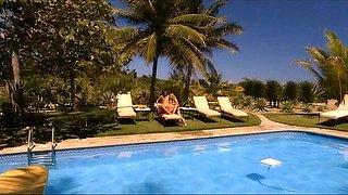 Amateur milf outdoors blowjob and fucking