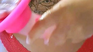 Big boobed babe masturbating