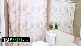 Roommate penelope forest agrees to get bred in swap for 9 months rent