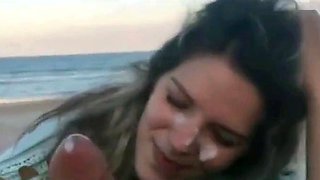 Cheating Girl Takes Facial from Lover at the Beach - Amateur