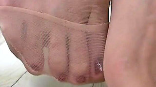 Piano Pedal Pumping in Sheer Nylons - Footplay, Heels and Slow Teasing
