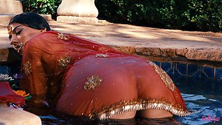 Raunchy Jasmine Sherni unbelievable solo