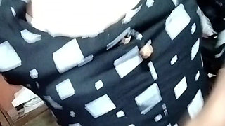 Thick Mallu Girl Twerking in Saree - Desi Bhabhi Booty Shake