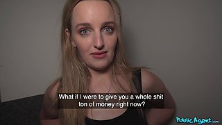 Erik Everhard's Steamy Aussie Heat in a Wild Public Rush