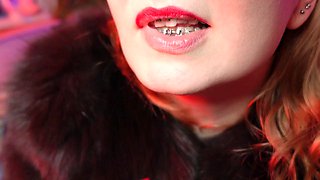 Arya Granders Red Lipstick Fur ASMR