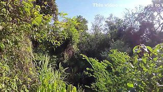 Drone Flagra Casal Transando Na Trilha Do Morro Itacolomi Em Gravatai - Dinni Gata