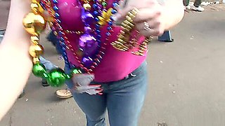 wild party girls mardi gras scene 9