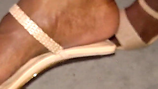 Belle Hadja Pretty Feet of the Night