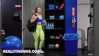 Curvy tomie tang pulls her stretch pants down at the gym & entices chris to pound her - reality kings