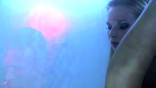 Fetish lesbians licking pussy and fingering in stockings
