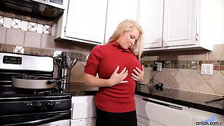 Kitchen Play