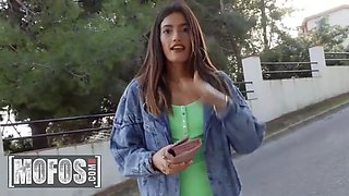 Mofos - jordi gets an unforgettable public handle from dark haired Penelope Cross after finding her wallet