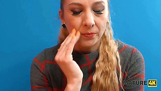 Mature4k. she knows the best massage technologies