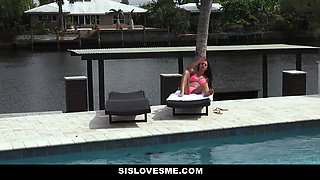 Stretching My Step sister Vienna Black's Pussy - Sislovesme Full Movie