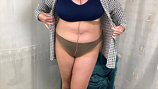 Mrs Mature Feet wearing real big granny pants.