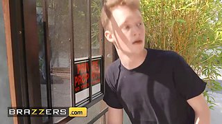 Dee Williams gets into some Sneaky Sex with jimmy before her daughter-in-law joins in for a threesome - brazzers