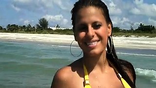 Big boob brunette masturbates on webcam