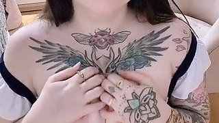 amateur vip ass masturbating on live webcam