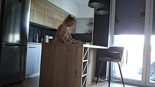 Nerdy It Worker Dates Blonde MILF