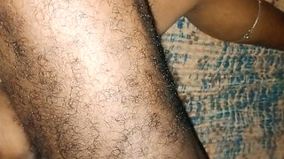 Desi Bhabhi ki BAL wala chut