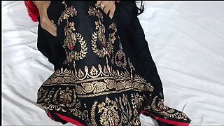 Desi bhabhi loves to play with big dick