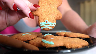 Giantess Step-mom's Bad Baking