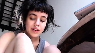Hairy Legs: Amateur Webcam Girls